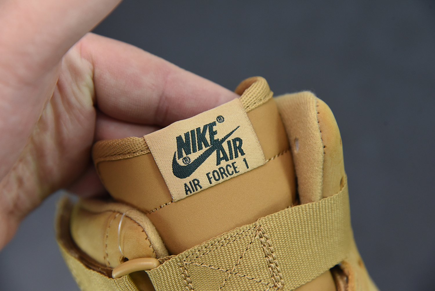 Nike Air Force 1 High Flax (2018) 882096-200