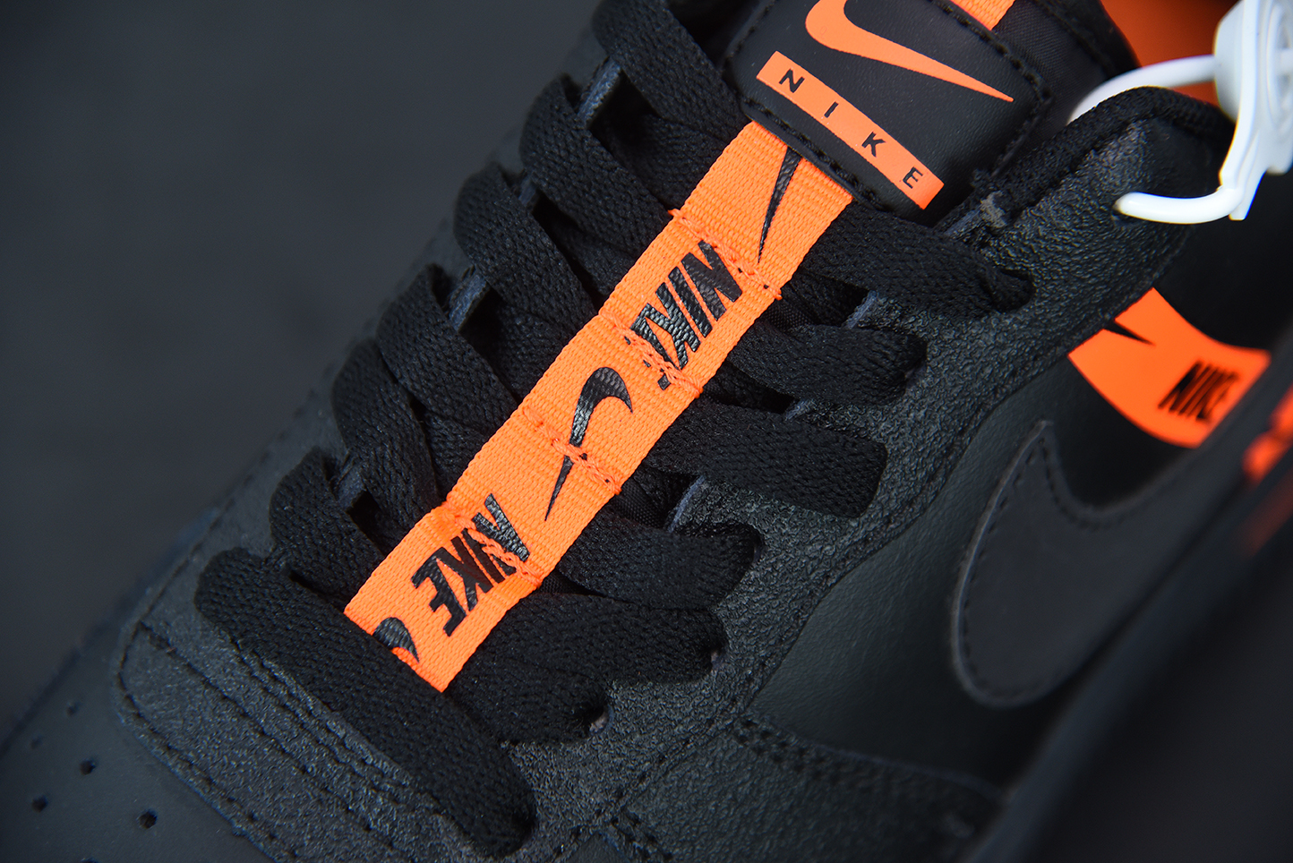 Nike Air Force 1 Low LV8 KSA Worldwide Pack Black Total Orange (GS) CT4683-001