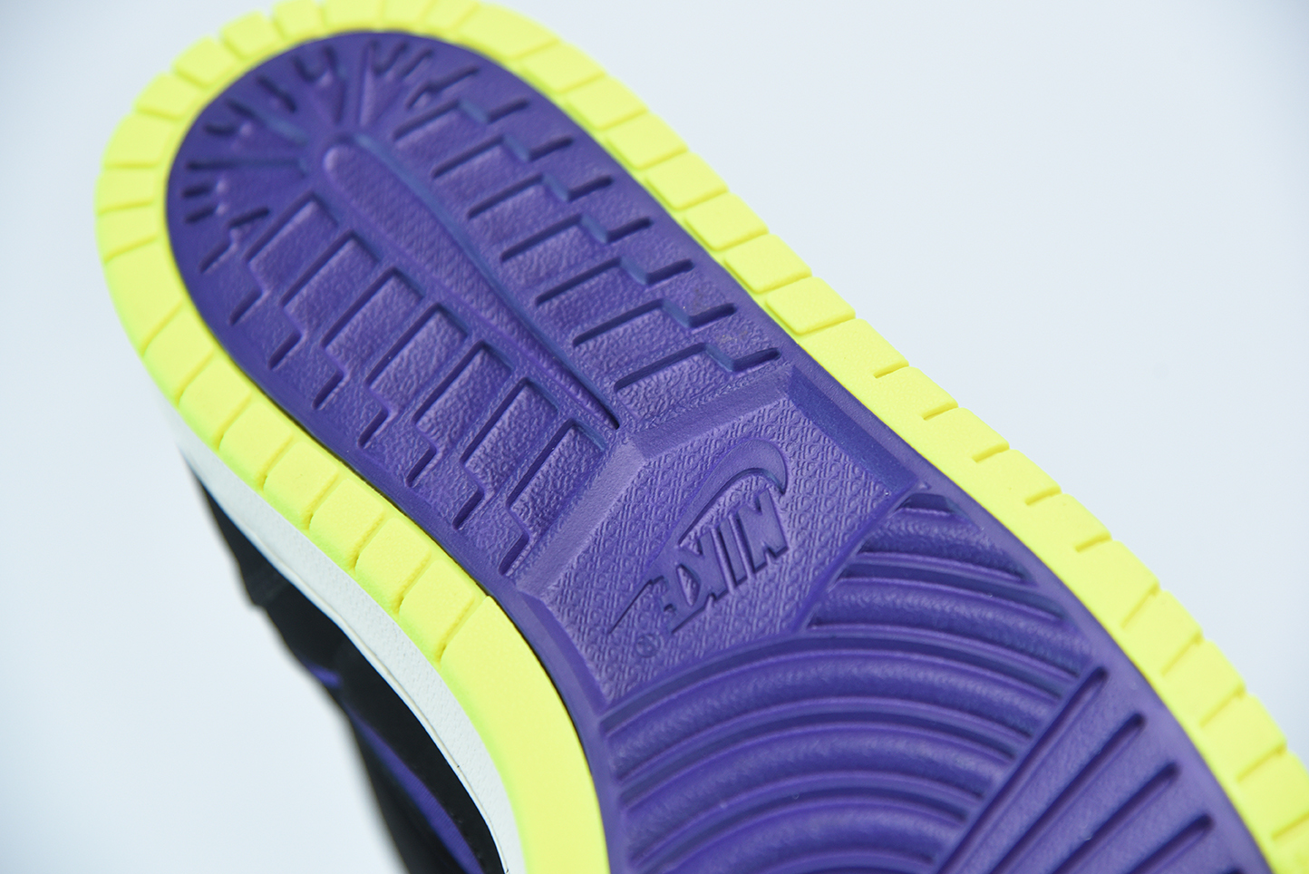 Jordan 1 High Zoom Air CMFT Black Court Purple Lemon Venom (W) CT0979-001