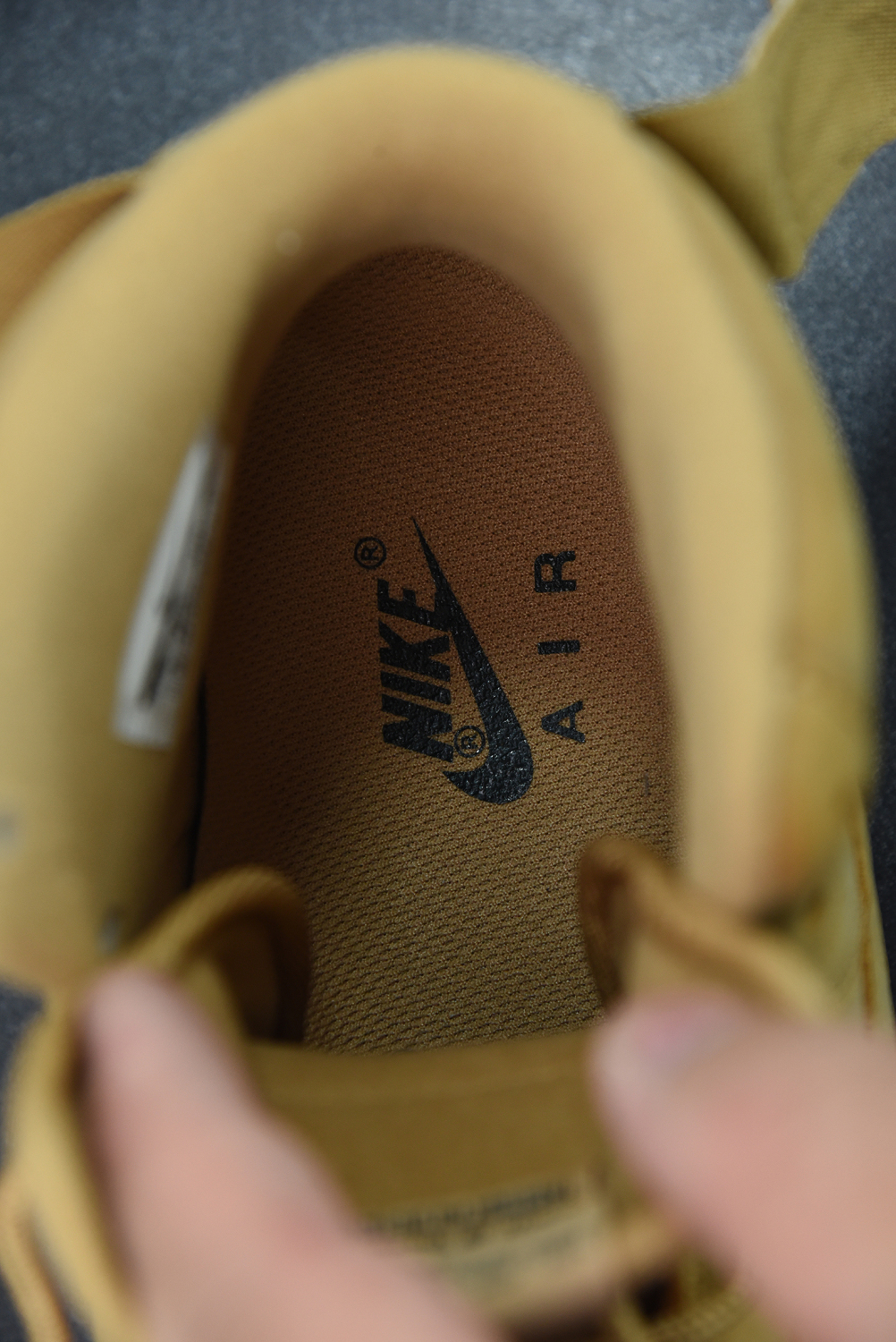 Nike Air Force 1 High Flax (2018) 882096-200