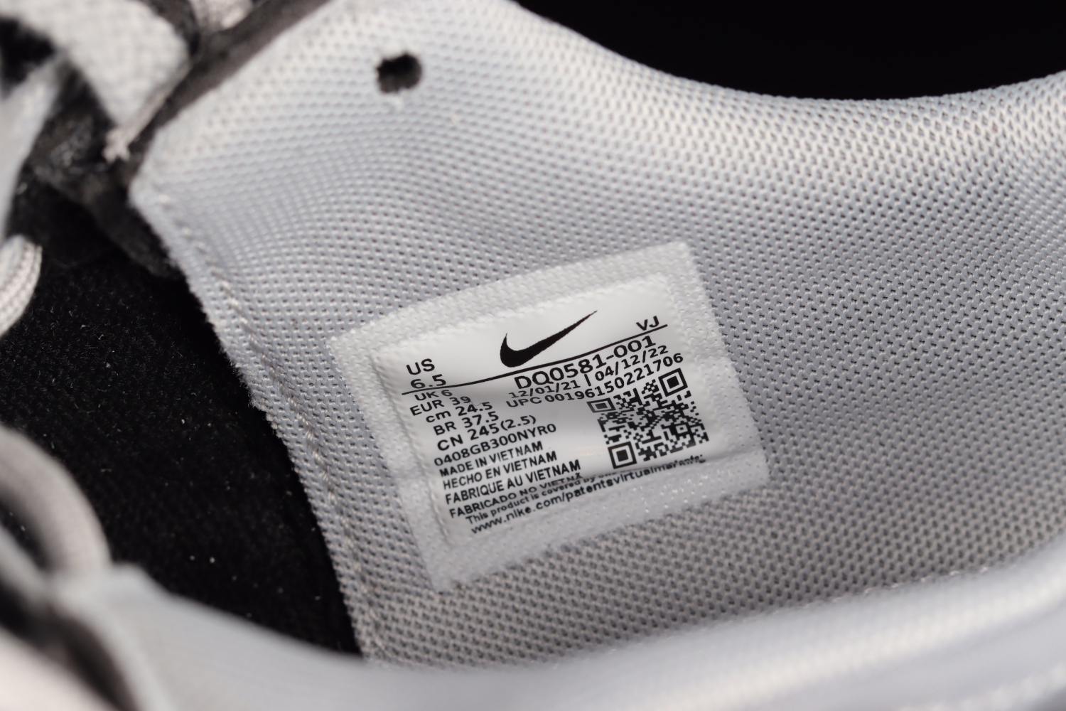 Sacai x Nk Zoom Cortez 4.0 DQ0581-001