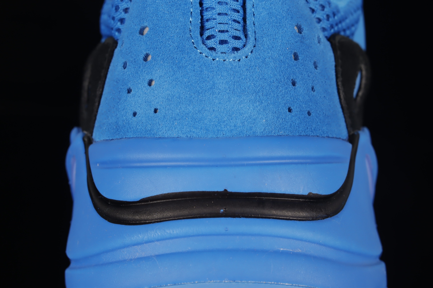 adidas Yeezy Boost 700  Hi-Res Blue  HP6674