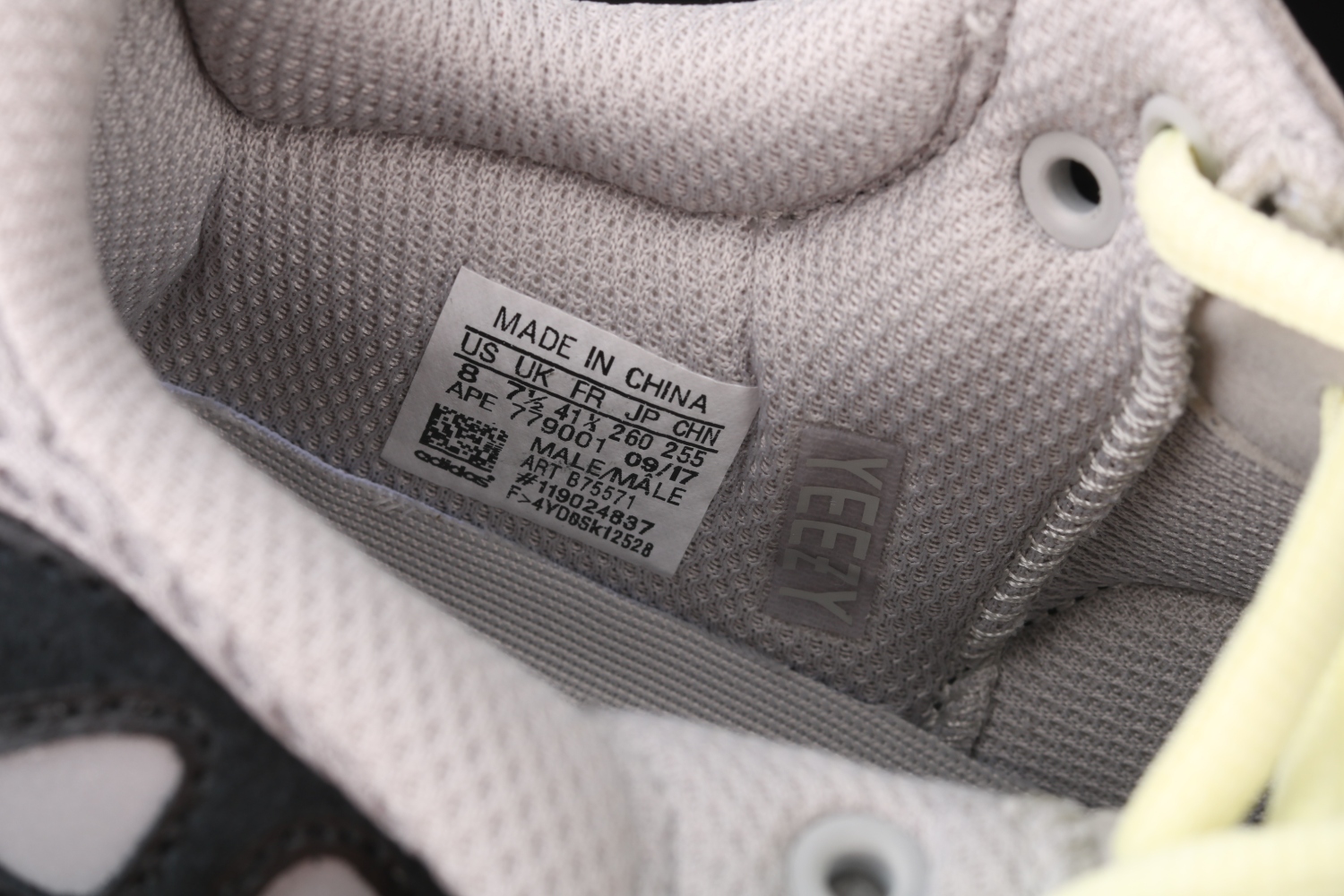 adidas Yeezy Boost 700 Wave Runner Solid Grey B75571