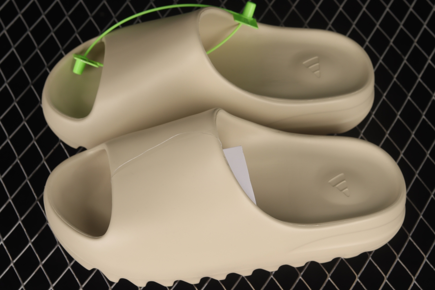 adidas Yeezy Slide Desert Sand FW6344