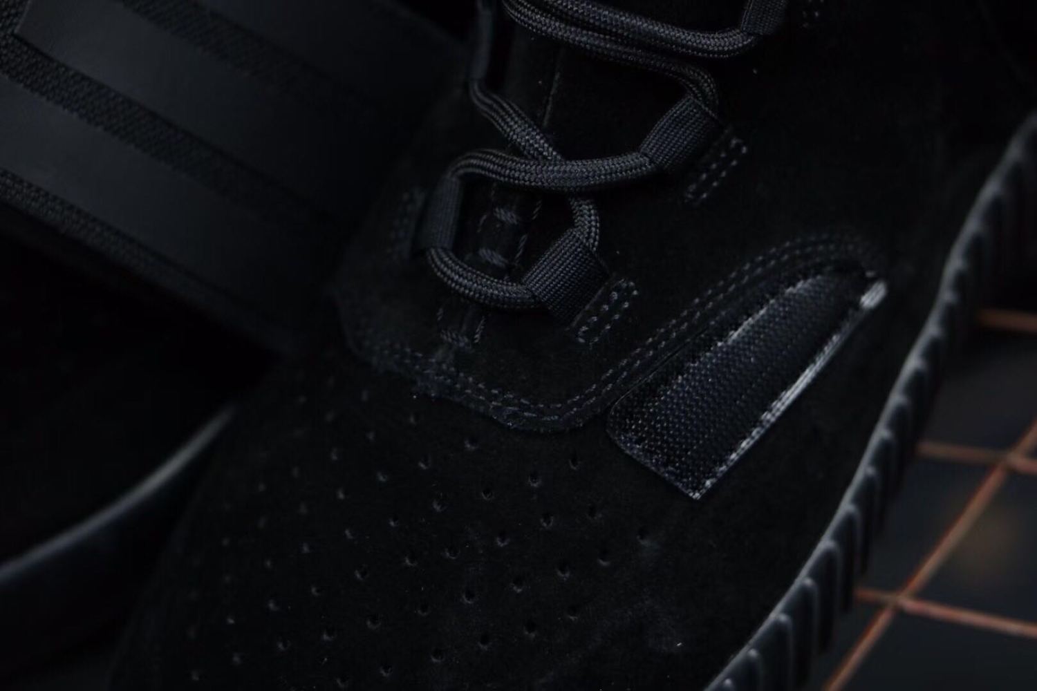 adidas Yeezy Boost 750 Triple Black BB1839