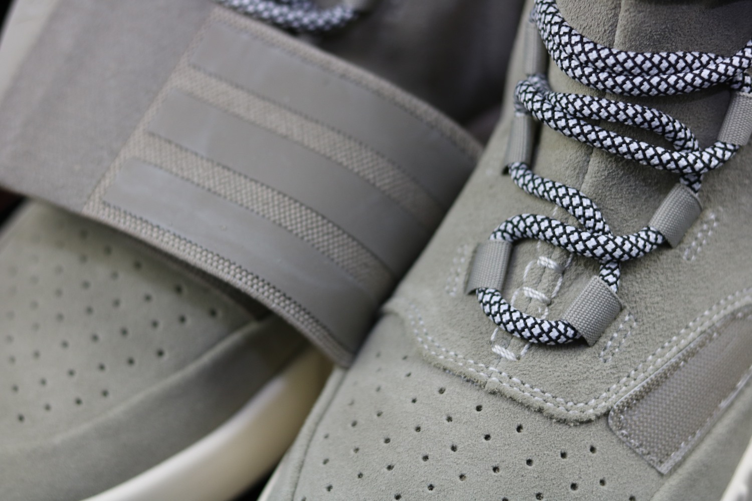 adidas Yeezy Boost 750 OG Light Brown B35309