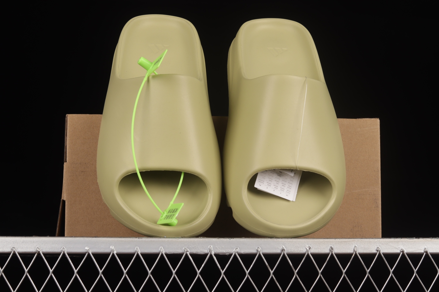 adidas Yeezy Slide Resin FX0494
