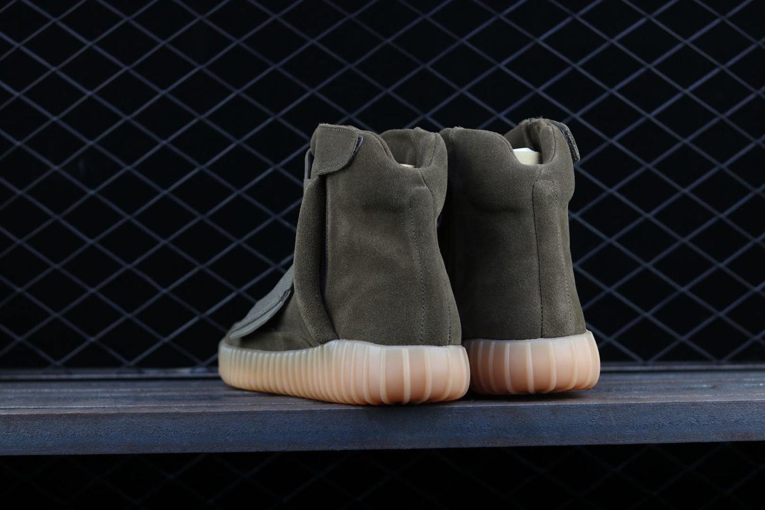 adidas Yeezy Boost 750 Light Brown Gum (Chocolate) BY2456