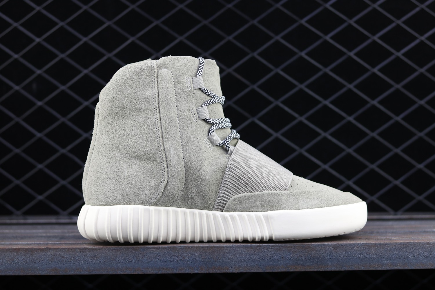adidas Yeezy Boost 750 OG Light Brown B35309