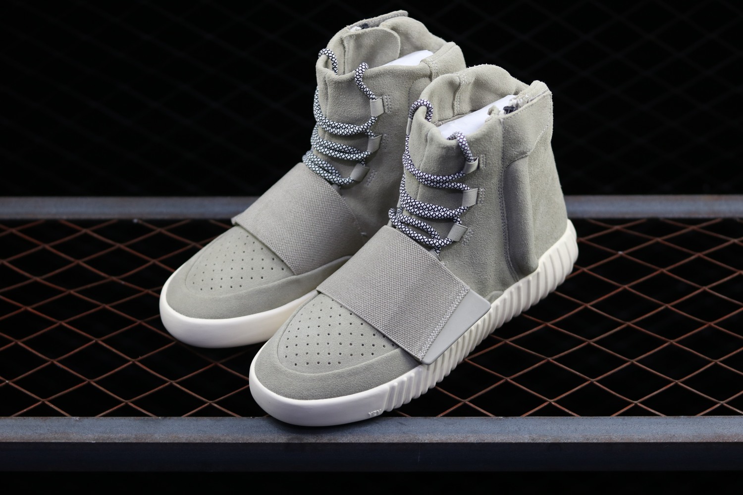 adidas Yeezy Boost 750 OG Light Brown B35309