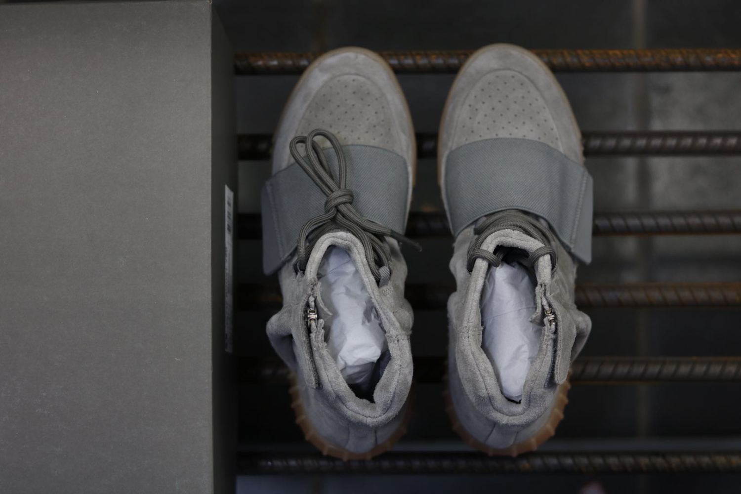 adidas Yeezy Boost 750 Light Grey Glow In the Dark BB1840