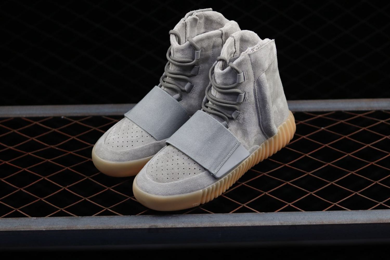 adidas Yeezy Boost 750 Light Grey Glow In the Dark BB1840