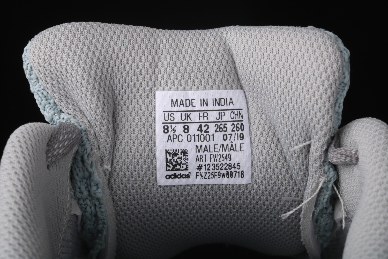adidas Yeezy Boost 700 V2 Inertia  FW2549