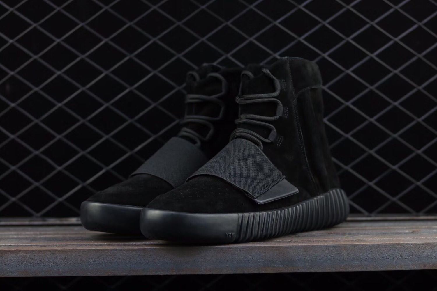 adidas Yeezy Boost 750 Triple Black BB1839