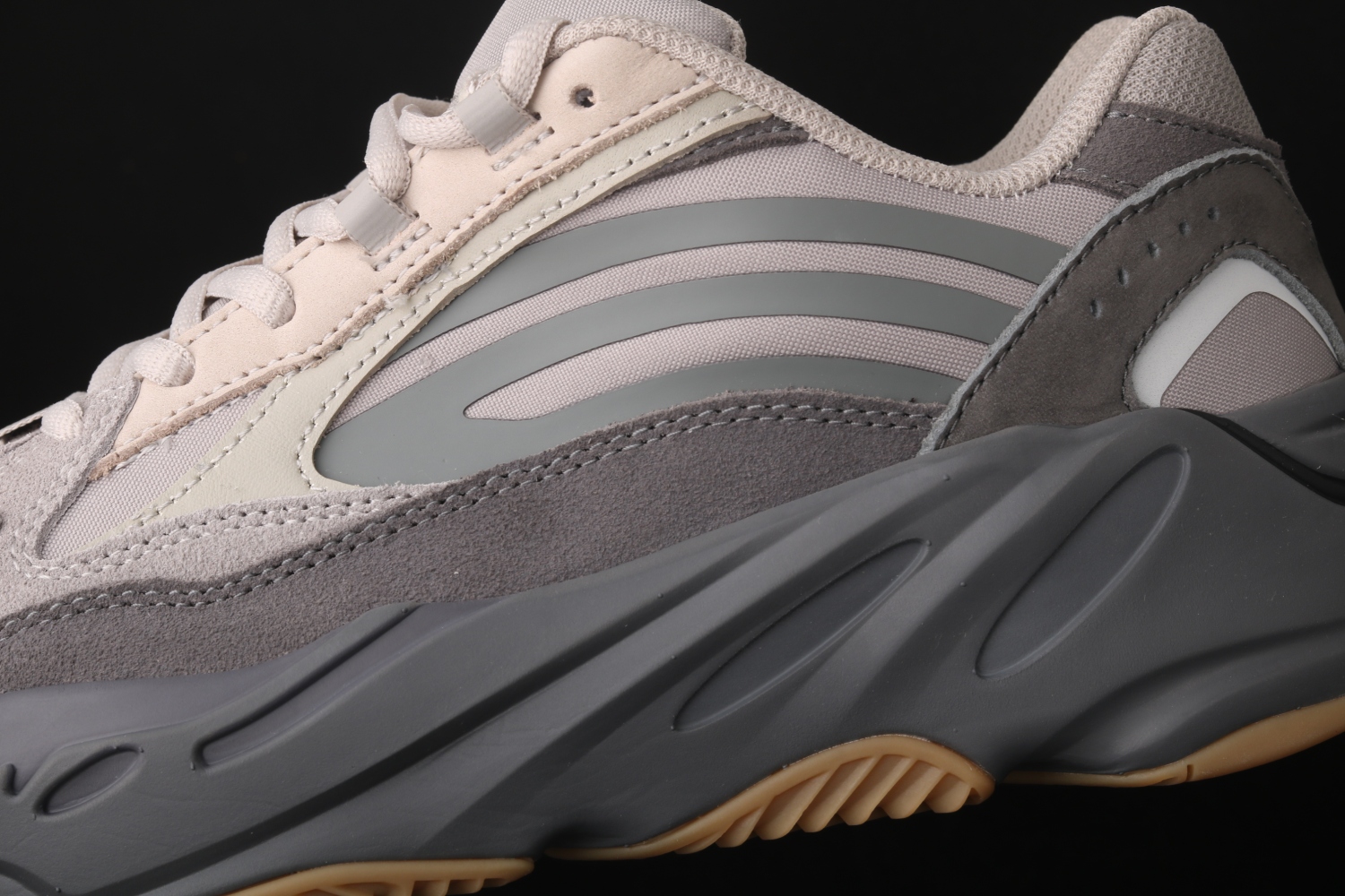 adidas Yeezy Boost 700 V2 Tephra FU7914