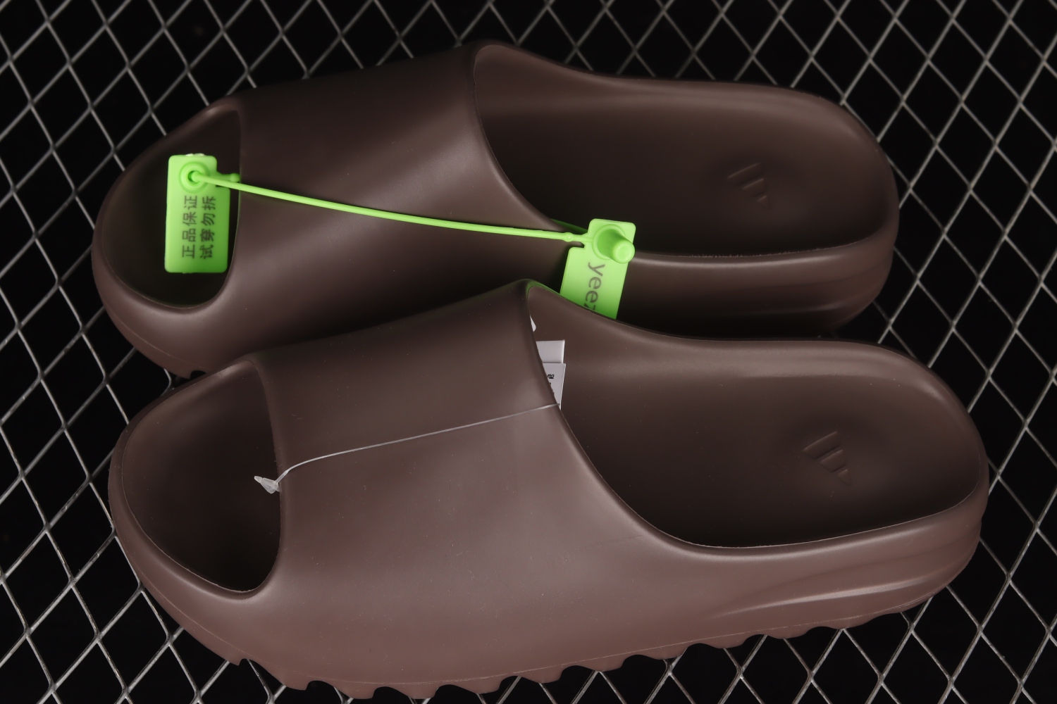 adidas Yeezy Slide Soot G55495