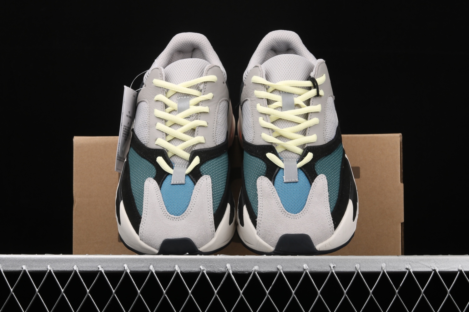 adidas Yeezy Boost 700 Wave Runner Solid Grey B75571
