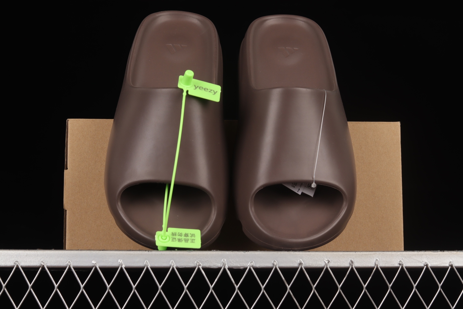 adidas Yeezy Slide Soot G55495