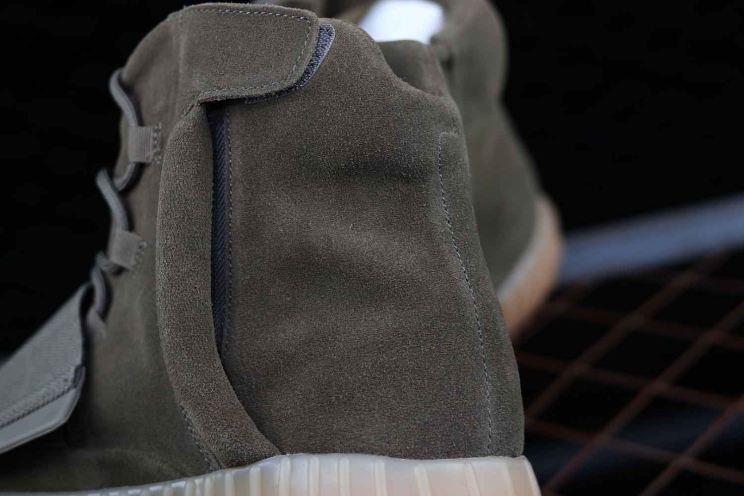 adidas Yeezy Boost 750 Light Brown Gum (Chocolate) BY2456