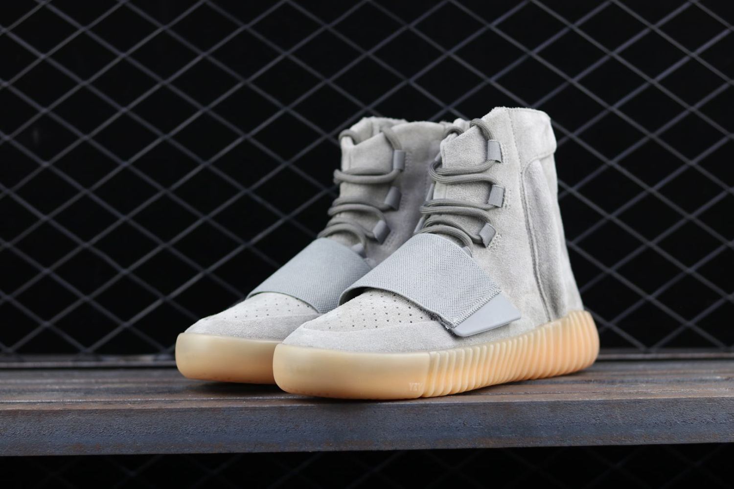 adidas Yeezy Boost 750 Light Grey Glow In the Dark BB1840