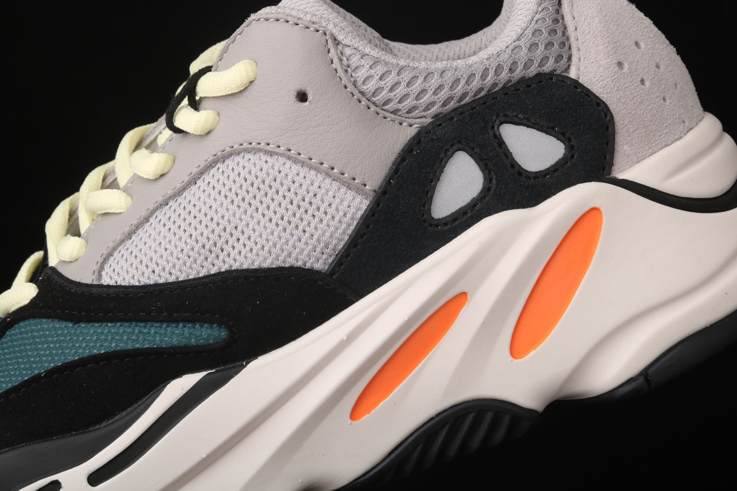 adidas Yeezy Boost 700 Wave Runner Solid Grey B75571