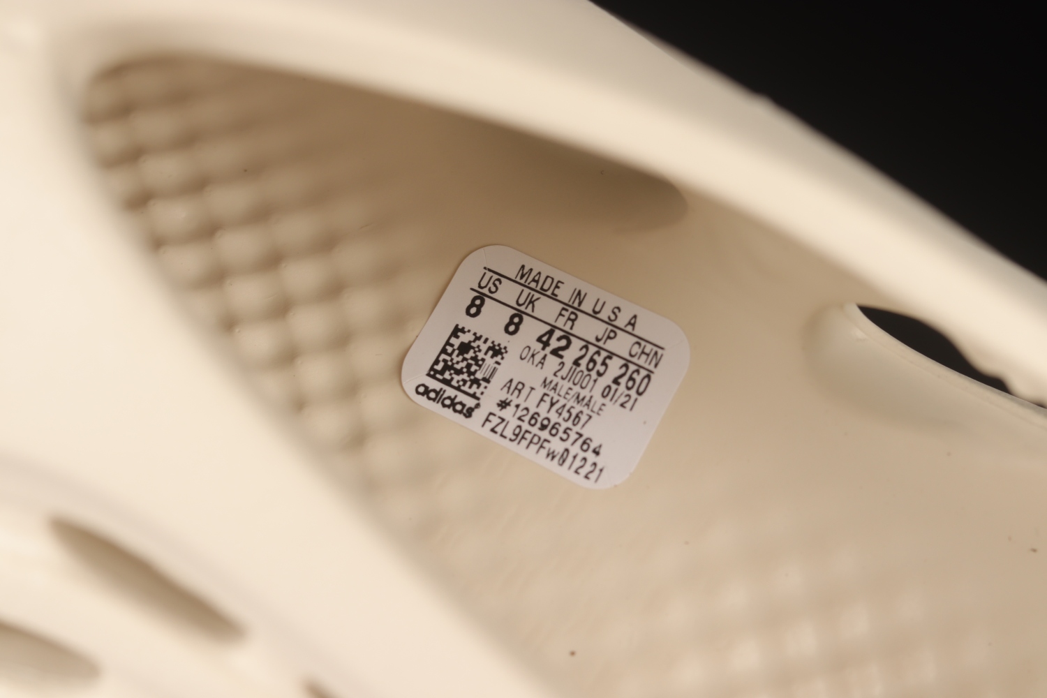 adidas Yeezy Foam RNNR Sand FY4567