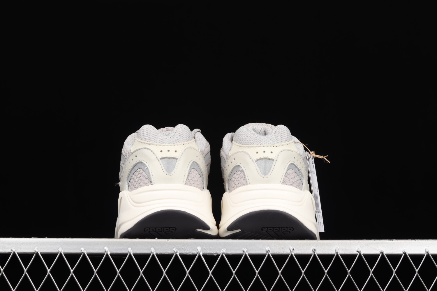 adidas Yeezy Boost 700 V2 Cream GY7924