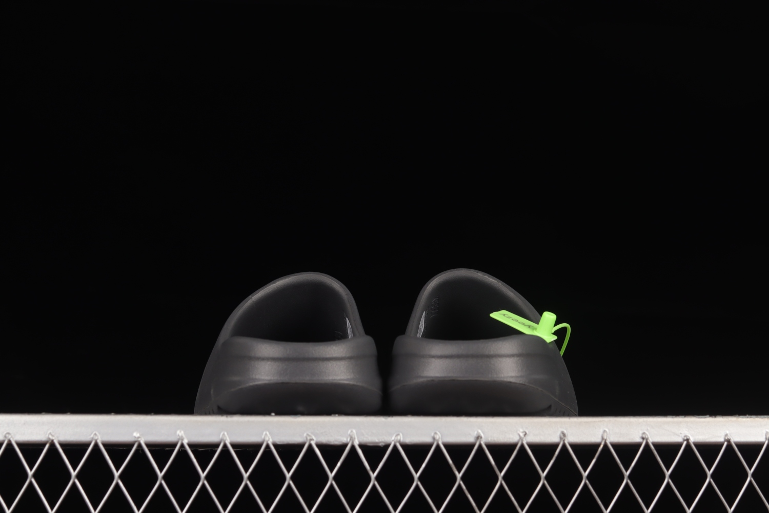 adidas Yeezy Slide Onyx HQ6448