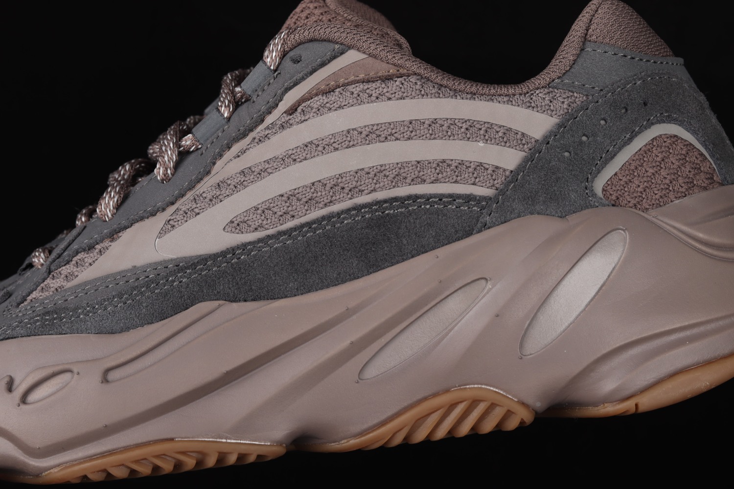adidas Yeezy Boost 700 V2 Mauve GZ0724