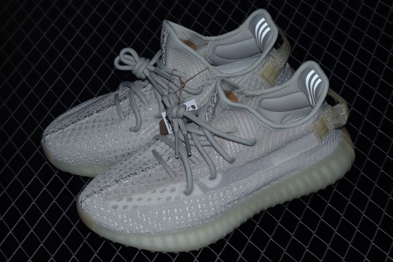 adidas Yeezy Boost 350 V2 Light GY3438