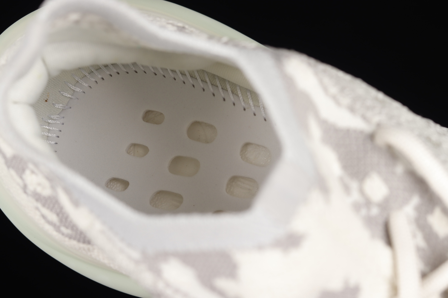 adidas Yeezy Boost 380 Alien FV3260