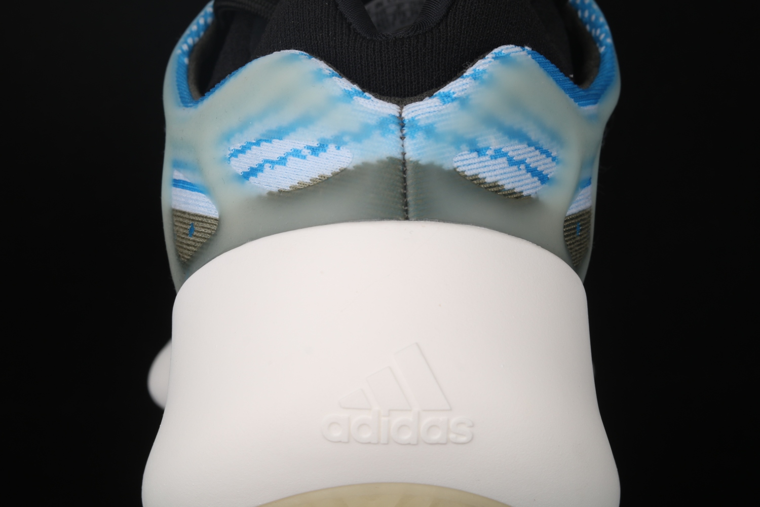 adidas Yeezy 700 V3 Arzareth G54850
