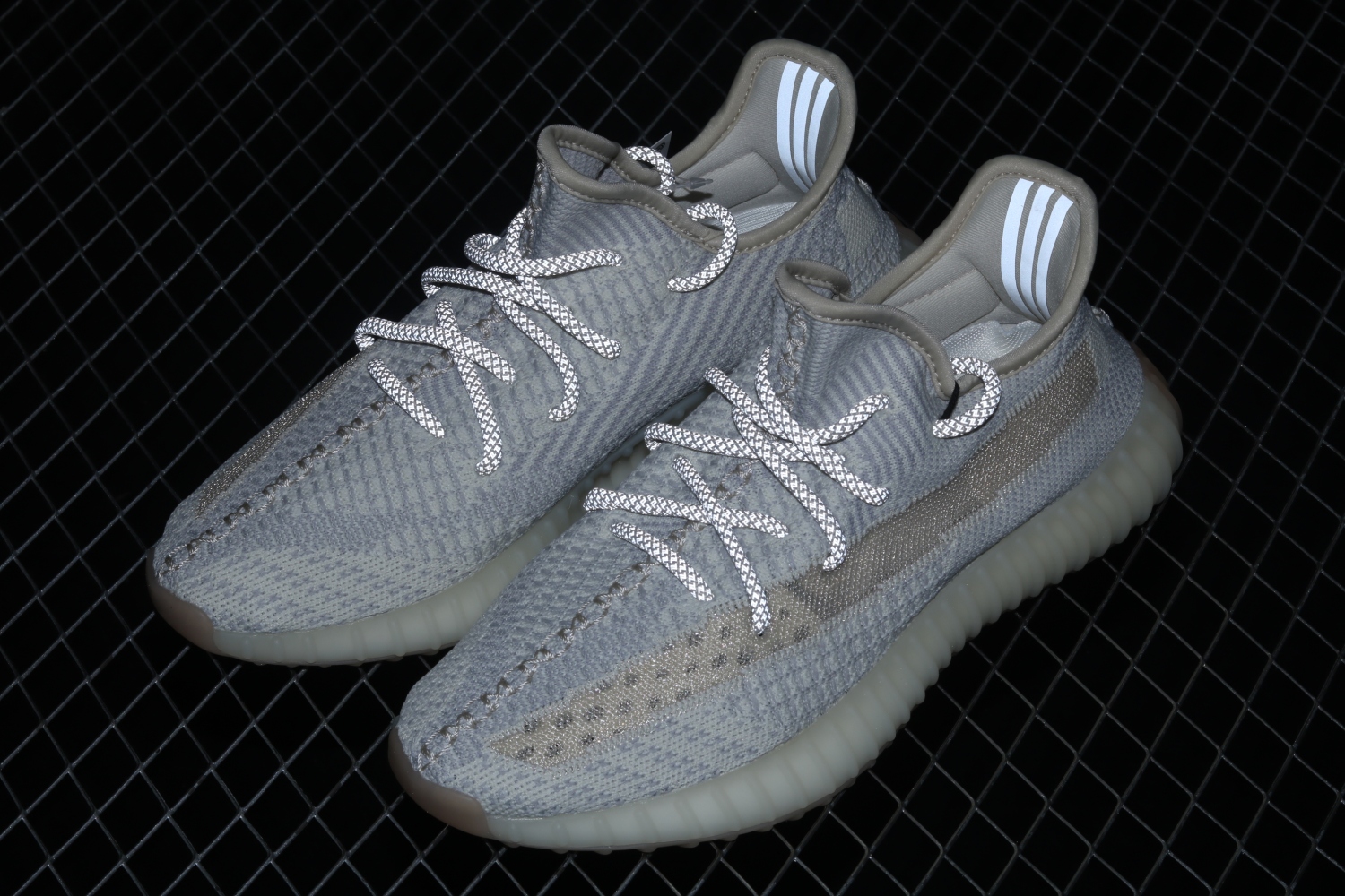adidas Yeezy Boost 350 V2 Lundmark (Non Reflective) FU9161