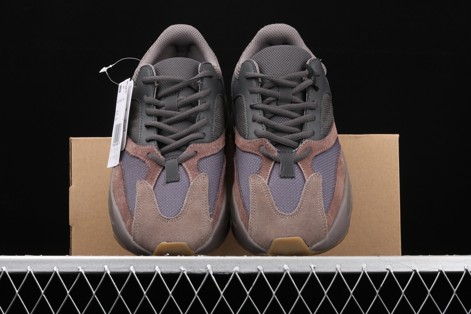 adidas Yeezy Boost 700 Mauve EE9614