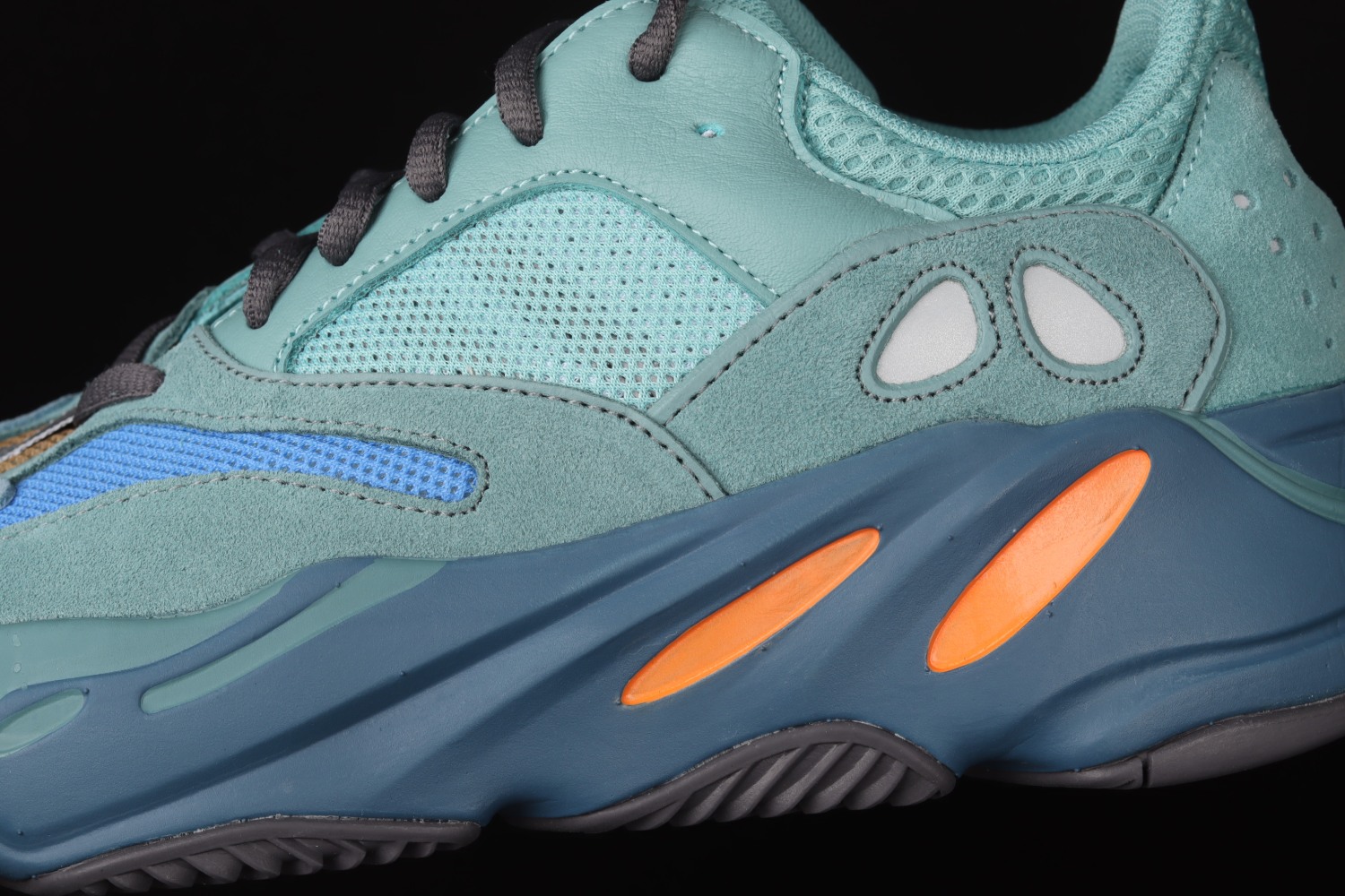 adidas Yeezy Boost 700 Faded Azure GZ2002