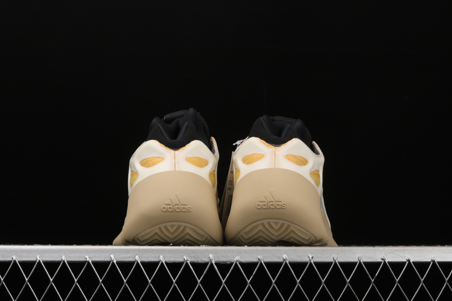 adidas Yeezy 700 V3 Safflower G54853