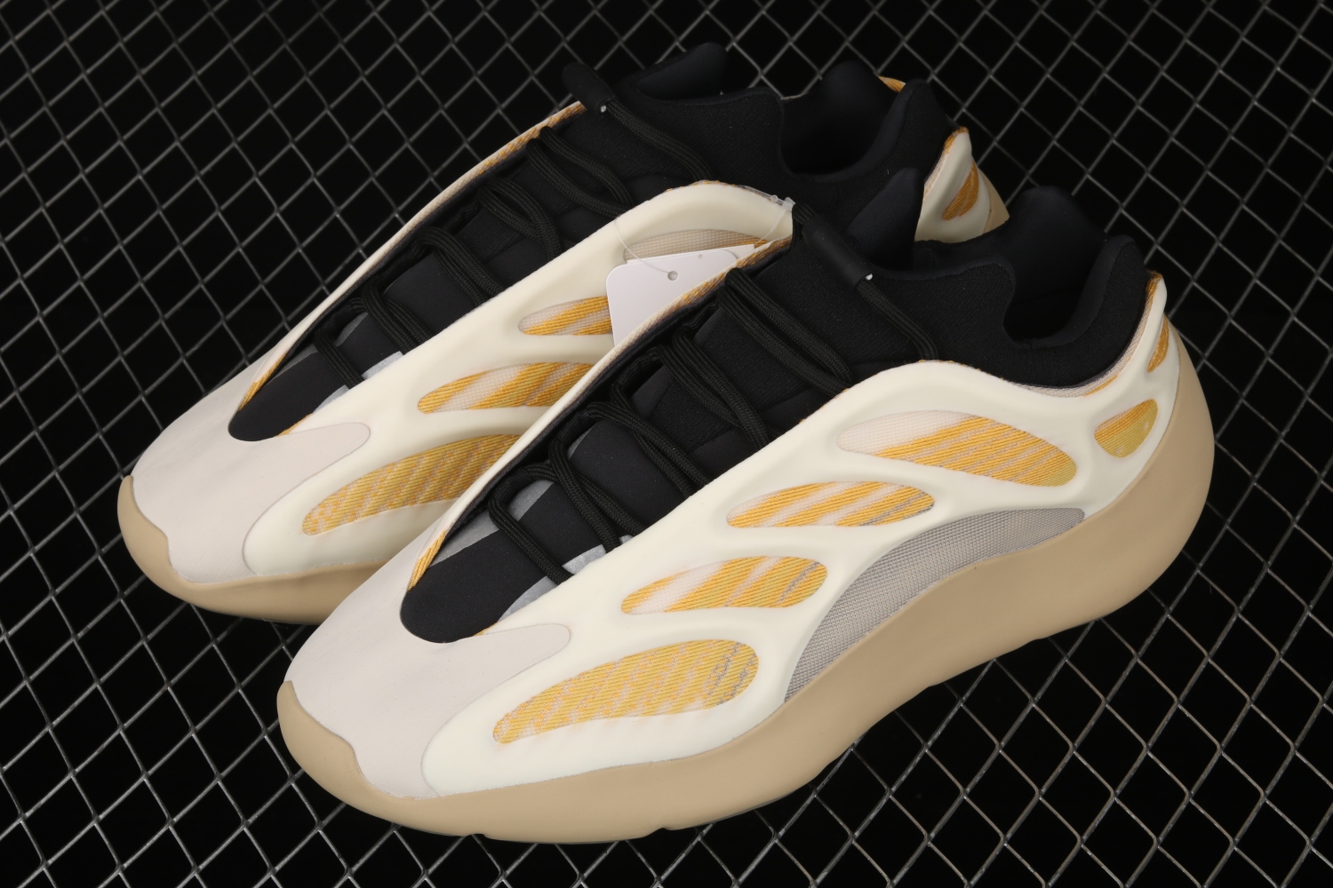 adidas Yeezy 700 V3 Safflower G54853