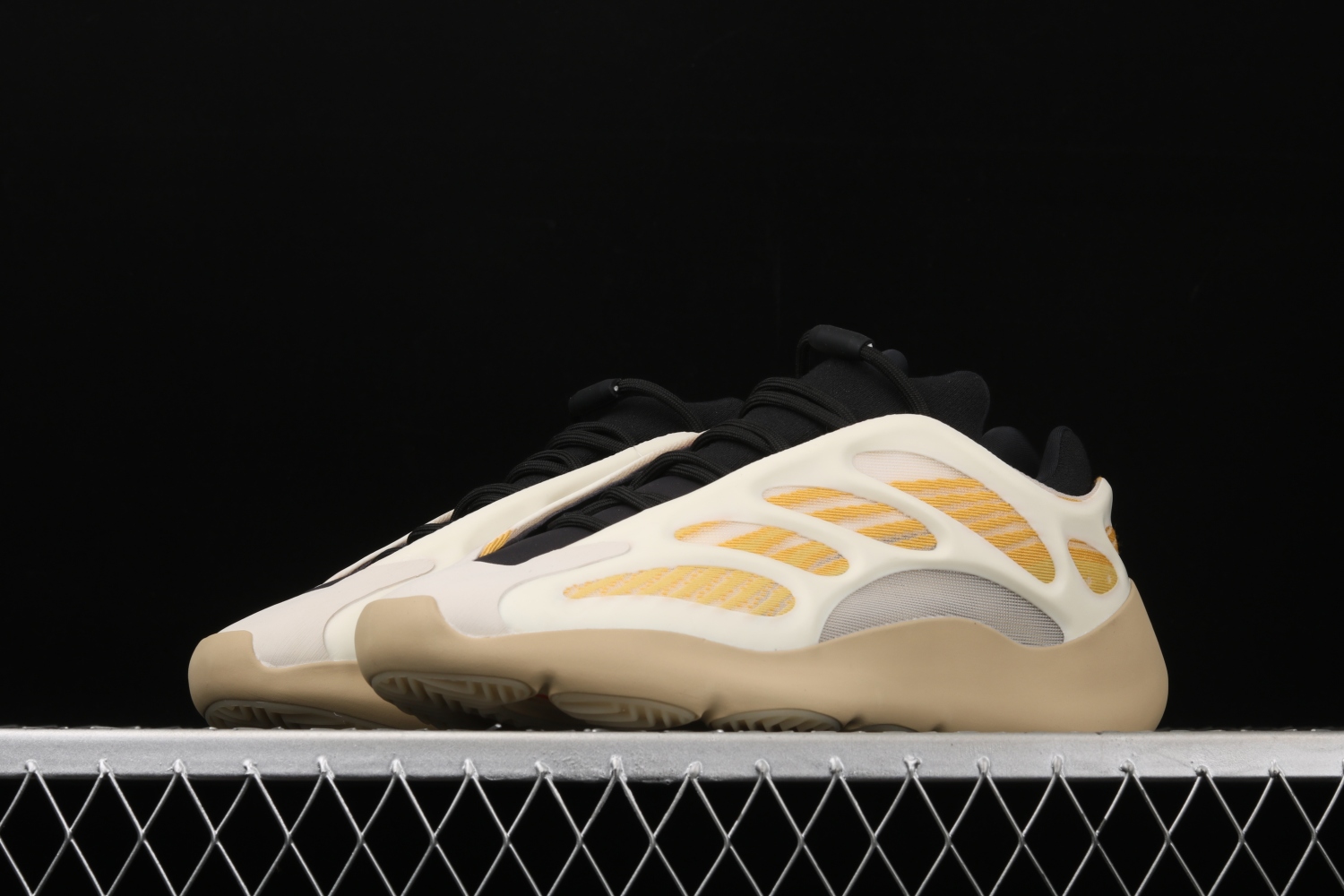 adidas Yeezy 700 V3 Safflower G54853