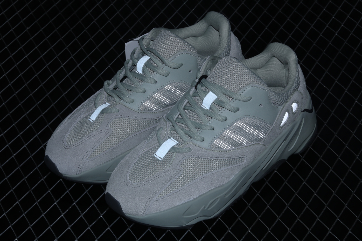 adidas Yeezy Boost 700 Salt EG7487