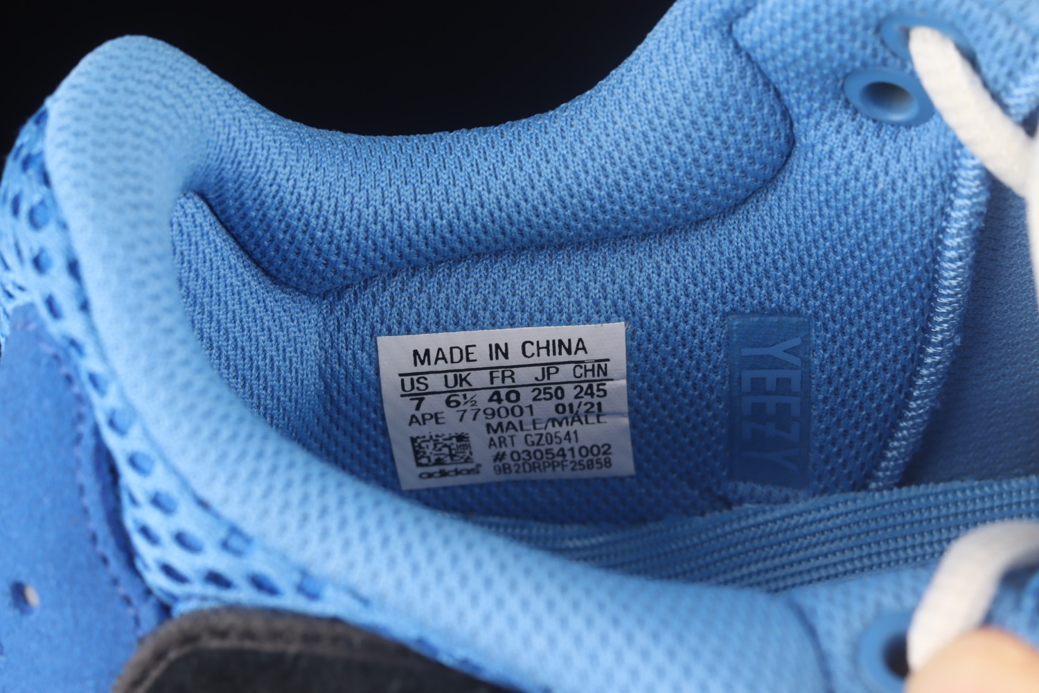 adidas Yeezy Boost 700 Bright Blue GZ0541