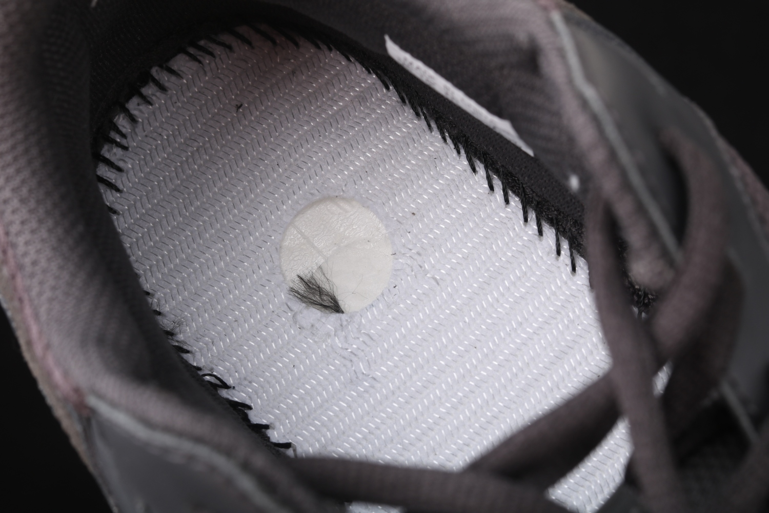 adidas Yeezy Boost 700 Utility Black FV5304