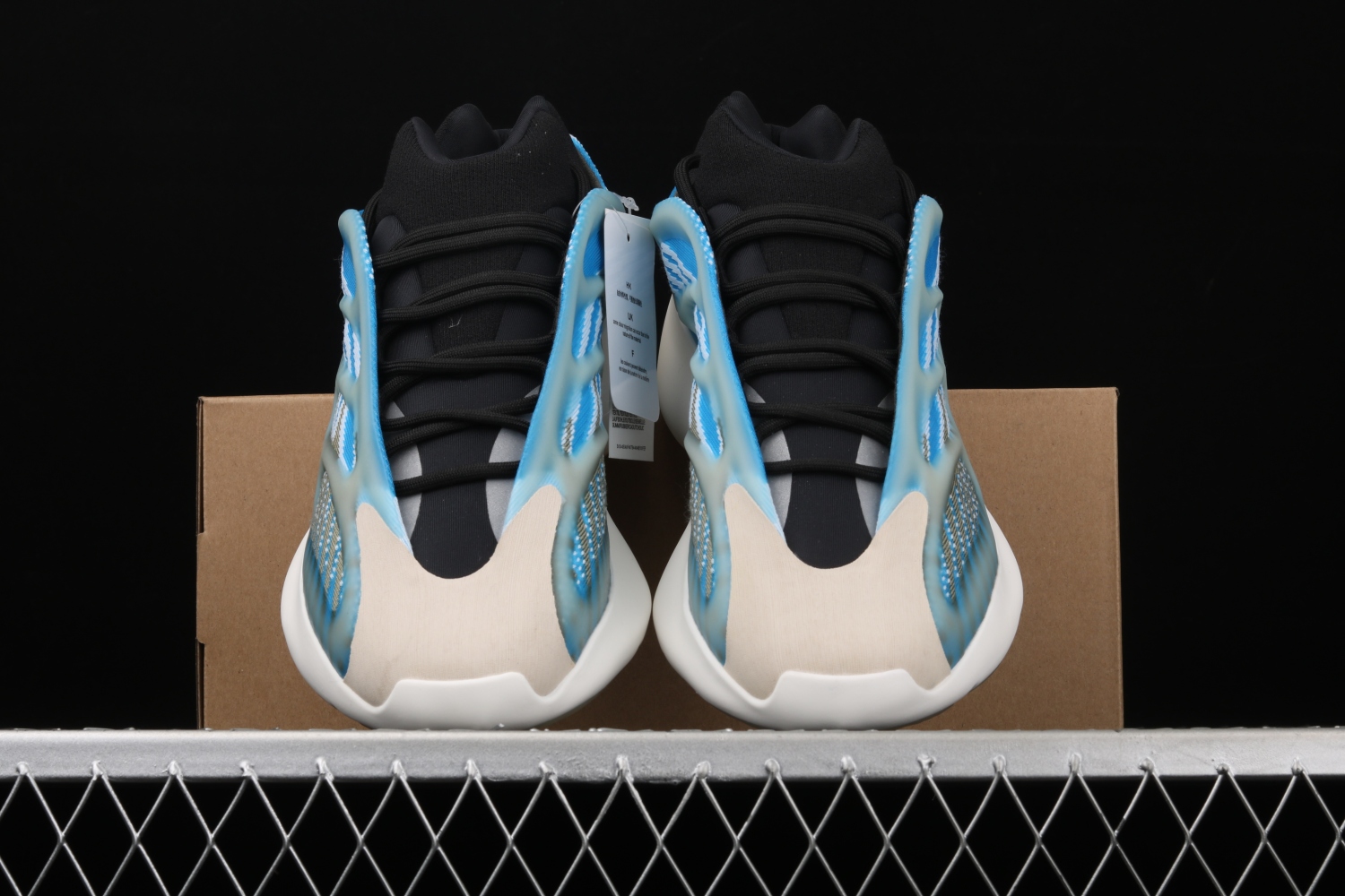 adidas Yeezy 700 V3 Arzareth G54850
