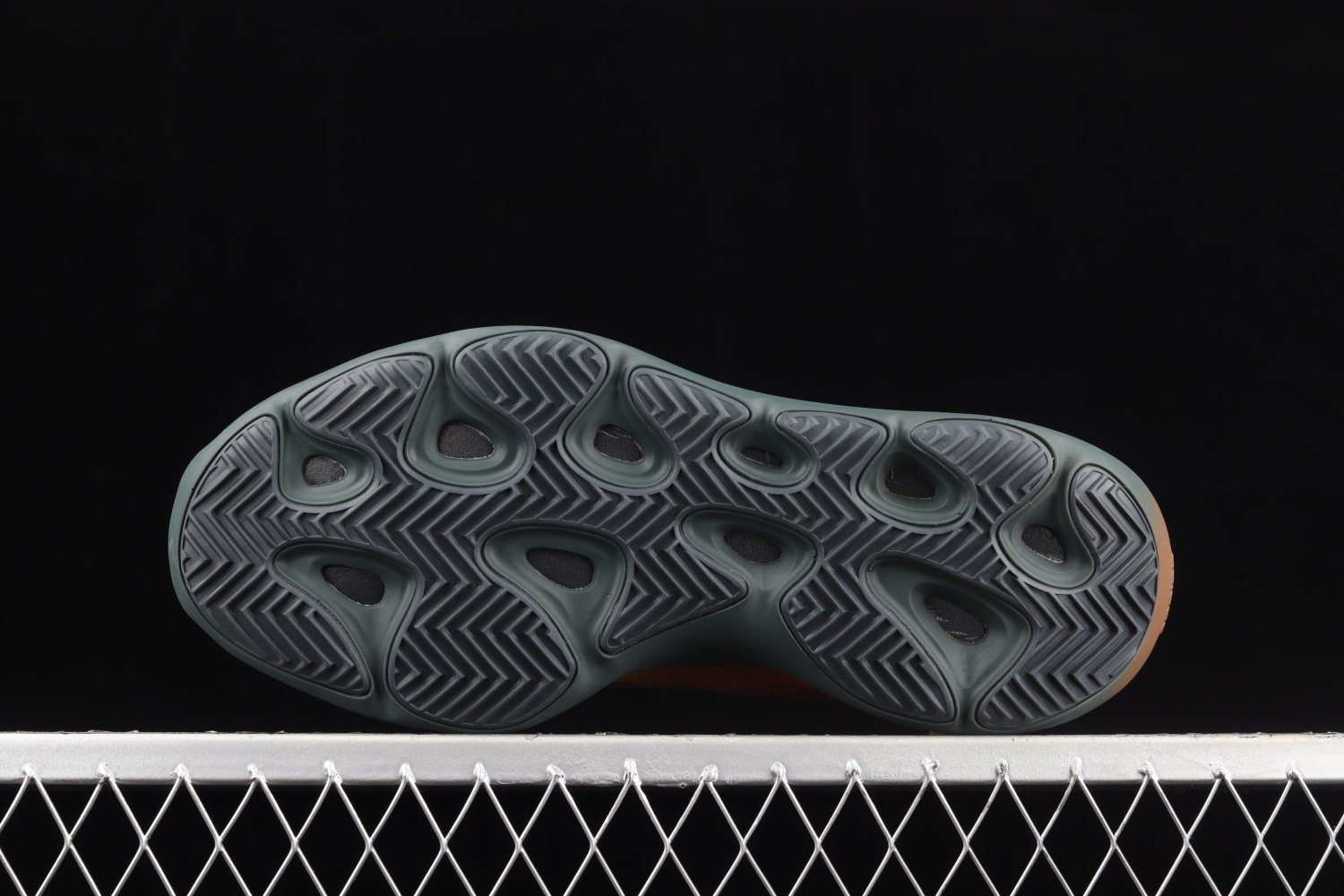 adidas Yeezy 700 V3 Copper Fade GY4109