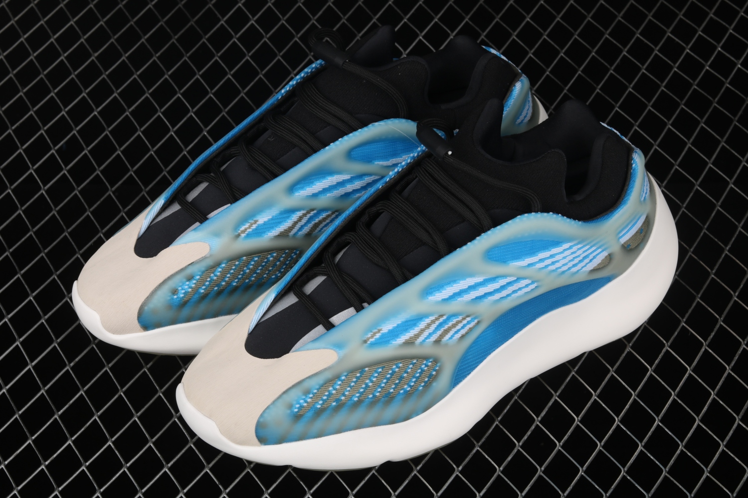 adidas Yeezy 700 V3 Arzareth G54850