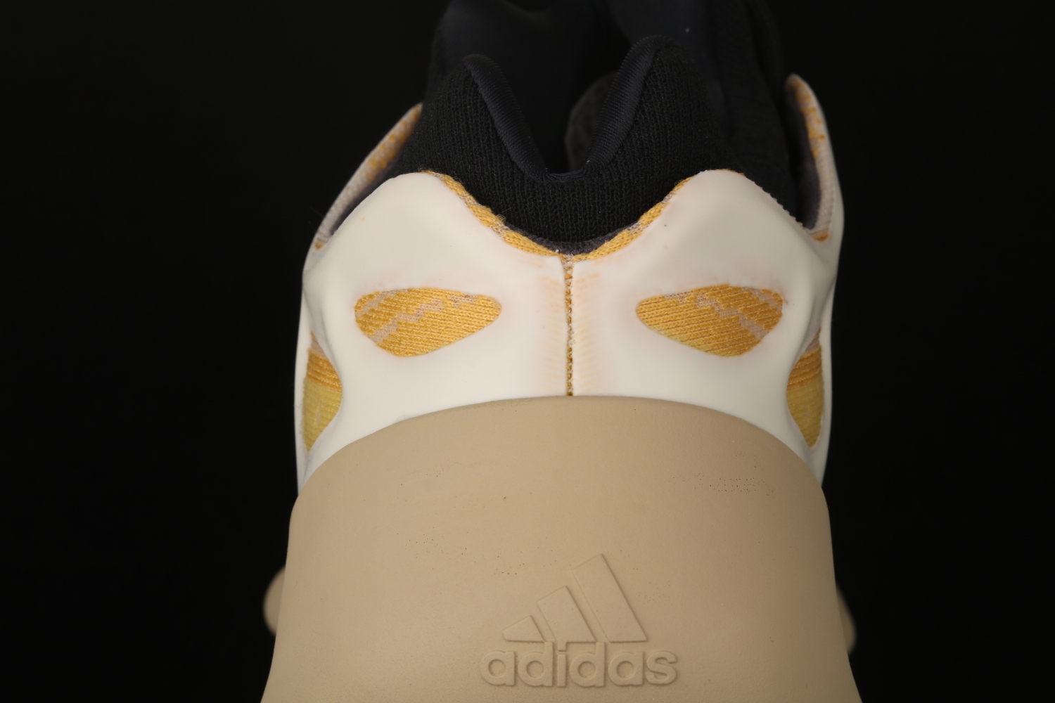 adidas Yeezy 700 V3 Safflower G54853