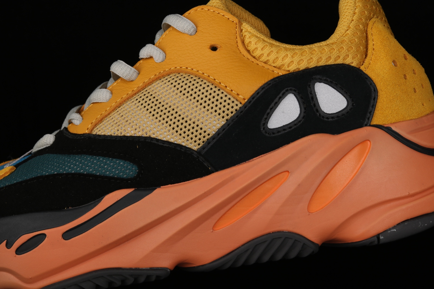 adidas Yeezy Boost 700 Sun GZ6984