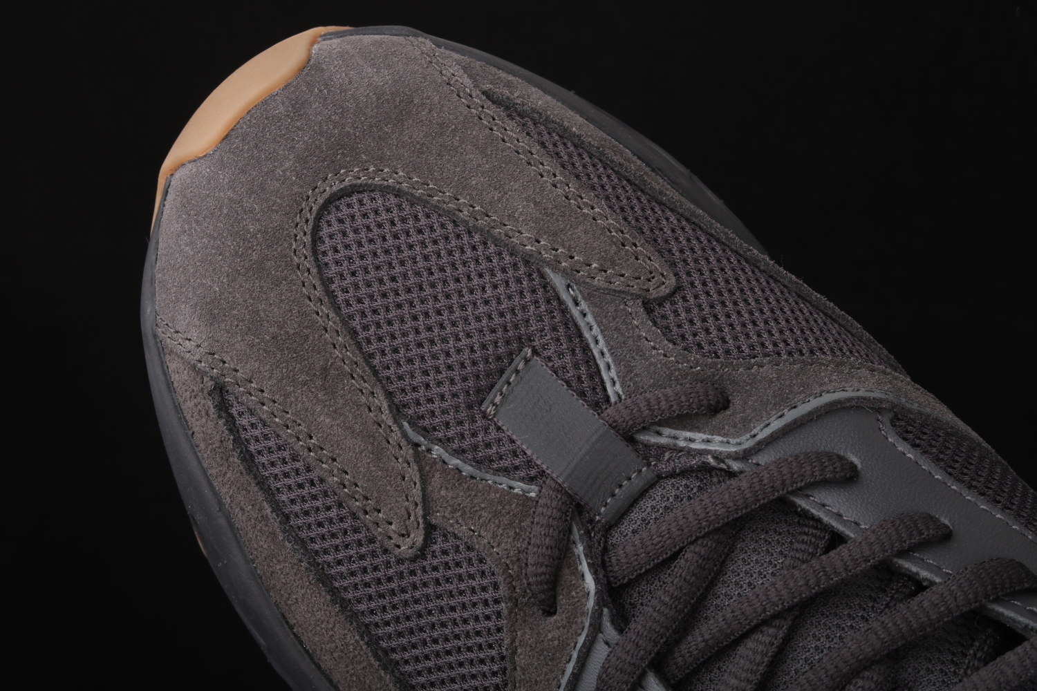 adidas Yeezy Boost 700 Utility Black FV5304