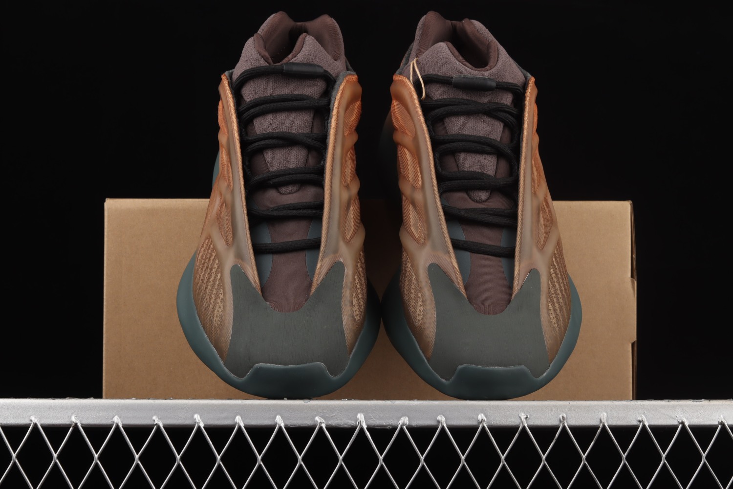 adidas Yeezy 700 V3 Copper Fade GY4109