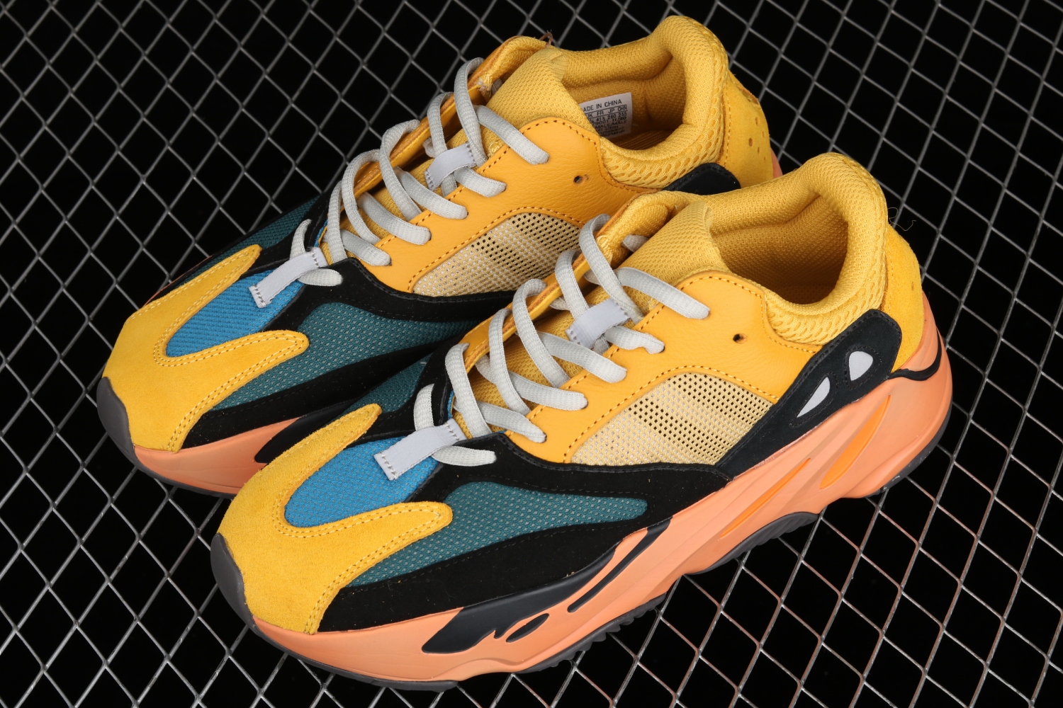 adidas Yeezy Boost 700 Sun GZ6984