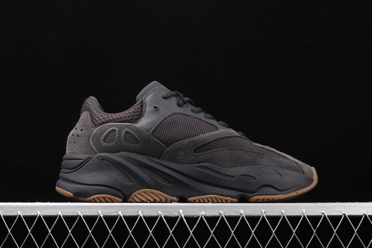 adidas Yeezy Boost 700 Utility Black FV5304